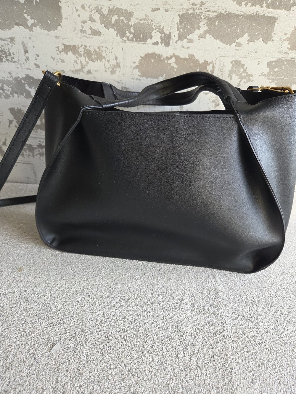Melie Bianco Black Vegan Leather Handbag Crossbody Bag - Picture 5 of 7